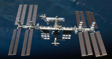 Stire din Actualitate : NASA a restabilit legăturile radio cu Stația Spațială Internațională, pe care le pierduse pentru trei ore