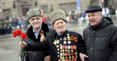 Stire din Actualitate : Rusia a sărbătorit 70 de ani  de la victoria de la Stalingrad
