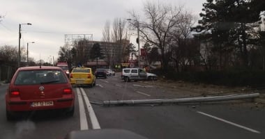 Galerie foto. Accident rutier la Eforie. Un șofer a dărâmat un stâlp - 2