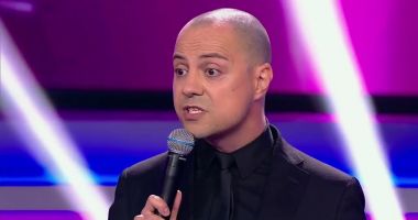 Stire din Cultură-Educație : Stand-up comedy. Dan Badea vă invită la o porție de râs