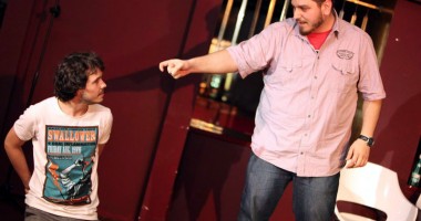 Stire din Cultură-Educație : Stand up comedy la Harlequin Mamaia