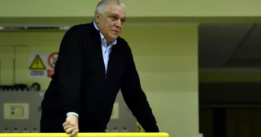 Stire din Sport : Vasile Stângă: „Handbalul s-a dus rău de tot la vale, sperăm într-o schimbare la alegeri”