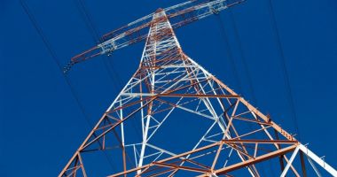 Stire din Actualitate : Statele membre UE, noi taxe pe profiturile excepţionale ale firmelor din energie
