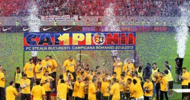 Steliștii au primit tricourile, medaliile și trofeul de campioni