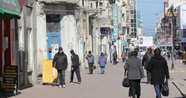 Mamaia se pregătește de sărbătoare, în Constanța este jale - 7