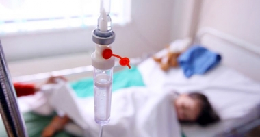 Stire din Sănătate : Vești bune pentru Ștefania. Medicii i-au implantat ambele picioare
