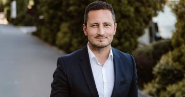 Stire din Politică-Administrație : Europarlamentarul Nicu Ștefănuță, semnal de alarmă că elevilor nu li se va mai deconta transportul