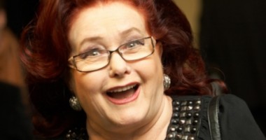 Stire din Cultură-Educație : Stela Popescu a primit o stea pe Walk of Fame