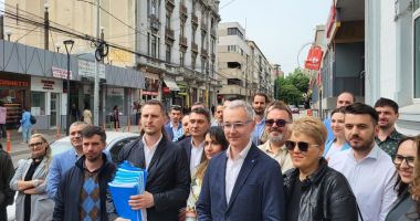 GALERIE FOTO / Stelian Ion, candidatul ADU la Primăria Constanța, și-a depus oficial candidatura - 2