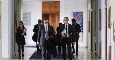 Ministrul Justiţiei, Stelian Ion, discuţii despre extrădarea unor oameni de afaceri importanţi - 2