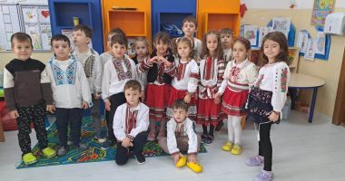 Stire din Cultură-Educație : Ziua Dobrogei, sărbătorită şi de preşcolarii de la Grădiniţa "Steluțele Mării"
