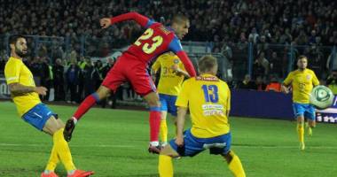 Stire din Sport : Autocarul unei echipe de fotbal din România s-a răsturnat. Care e starea jucătorilor