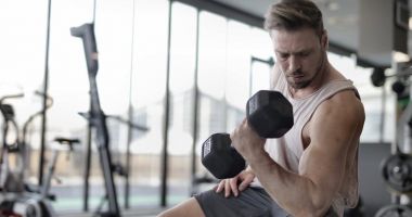 Stire din Sănătate : Excesul de steroizi anabolizanţi afectează organismul