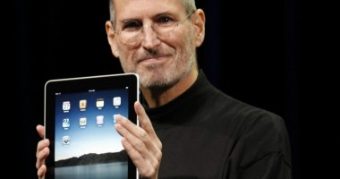 Stire din Actualitate : Primul film despre Steve Jobs, lansat în aprilie