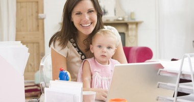 Stire din Social : Cine are dreptul la stimulent în timpul concediului de maternitate