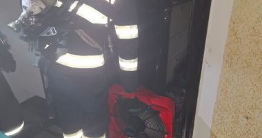 Stire din Eveniment : Un aragaz lăsat nesupravegheat a provocat un incendiu puternic într-un apartament