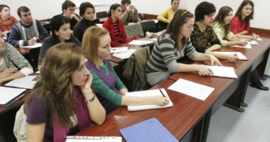 Stire din Cultură-Educație : Cursuri gratuite cu formatori din Franța