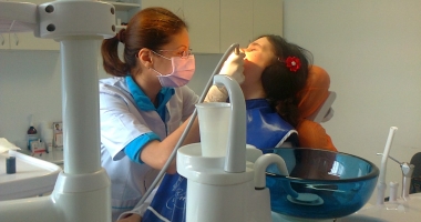 Stire din Sănătate : Mai mulți medici stomatologi în satele constănțene