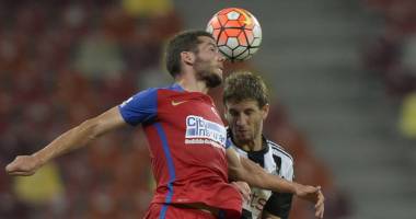 Stire din Sport : Steaua, egalitate pe teren propriu cu Partizan, după un joc foarte slab