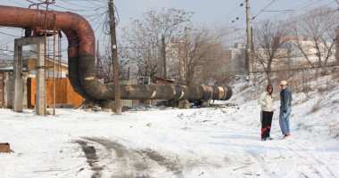 Captivi între șine de tren și prostituate / IMAGINI de pe Strada Albastră - 4