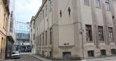 Stire din Social : Cum ne fac de rușine oamenii din Primărie / GALERIE FOTO