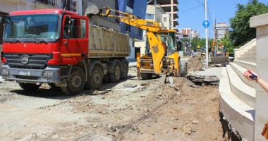 Galerie FOTO. Strada Mircea cel Bătrân, închisă traficului rutier. Va fi reabilitată pe bani europeni - 4