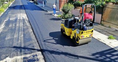 Stire din Politică-Administrație : Administraţia locală a reabilitat strada Nehoiului din cartierul Km 4