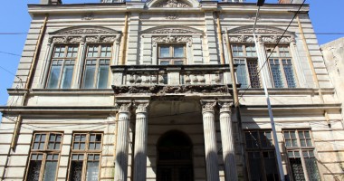 Stire din Cultură-Educație : Care este misterul din întunericul Casei Manicatide?