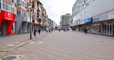 Când va renaște centrul Constanței? Strada Ștefan cel Mare zace în mizerie și indiferență - 6