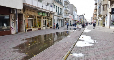 Când va renaște centrul Constanței? Strada Ștefan cel Mare zace în mizerie și indiferență - 8