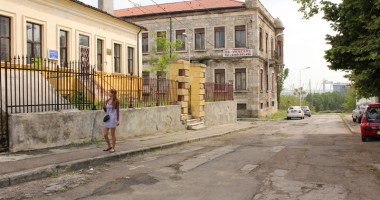 CONSTANȚA / Ruină și nepăsare pe strada Sulmona - 6