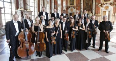 Stire din Cultură-Educație : Johann Strauss Ensemble, 7 concerte superbe în România, de Crăciun