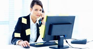 Stire din Social : Românii, stresați și suprasolicitați la serviciu