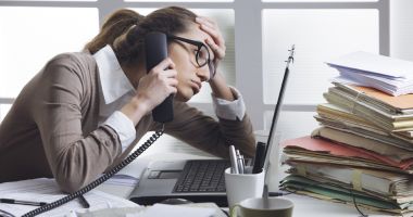 Stire din Sănătate : Stresul de la locul de muncă, la fel de nociv ca fumatul pasiv