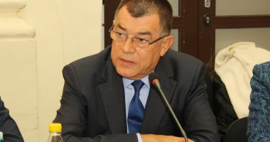 Stire din Politică-Administrație : Șefii din USL cer suspendarea președintelui