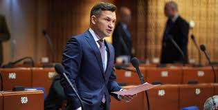 Stire din Politică-Administrație : Indemnizațiile de merit, ÎN PERICOL! MTS respinge inițiativa deputaților