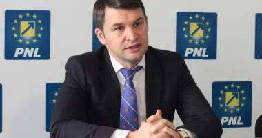 Stire din Politică-Administrație : "Depunem vineri moțiunea de cenzură, calculul matematic ne dezavantajează"