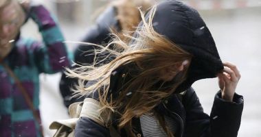 Stire din Social : ANM avertizează: Cod galben de vânt la Constanța!