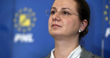 Stire din Cultură-Educație : Cum va arăta structura anului școlar viitor. Ce spune Ligia Deca, ministrul Educației