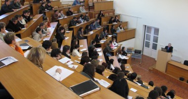 Stire din Cultură-Educație : S-a lansat portalul studențesc anticorupție