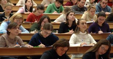 Stire din Sport : Studenții, înapoi la cursuri