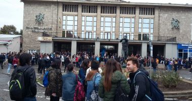 GALERIE FOTO / Studenții s-au strâns la festivitatea de deschidere a anului universitar - 2