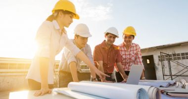 Stire din Cultură-Educație : Studenții de la „Ovidius”, discuţii despre importanţa industriei de petrol și gaze naturale
