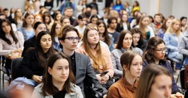 Stire din Social : Studenții și tinerii ar putea beneficia de chirii decontate cu până la 500 de euro pe lună