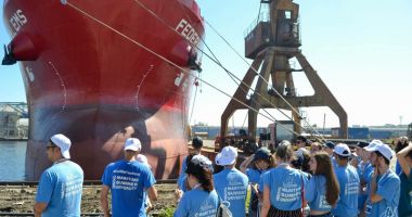Stire din Cultură-Educație : Au început înscrierile pentru "Maritime Summer University"