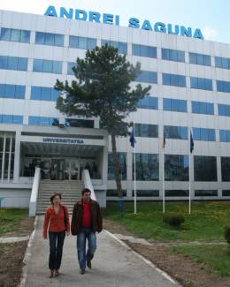 Stire din Cultură-Educație : Studenți din Turcia, bursieri la Universitatea "Andrei Șaguna"