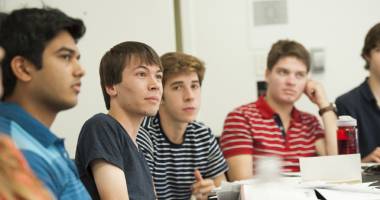 Stire din Social : Studenții constănțeni,  în practică la companiile private