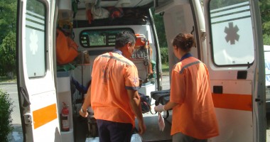 Stire din Sănătate : Studenții la Medicină fac practică obligatorie la Ambulanță