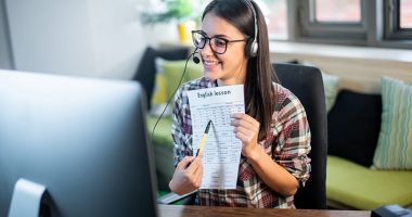 Stire din Cultură-Educație : Studenții de la Marină, în prima conferință virtuală