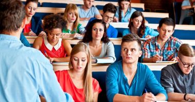 Stire din Cultură-Educație : Studenți, atenție! Iată ce planuri are Ministerul Educației pentru voi